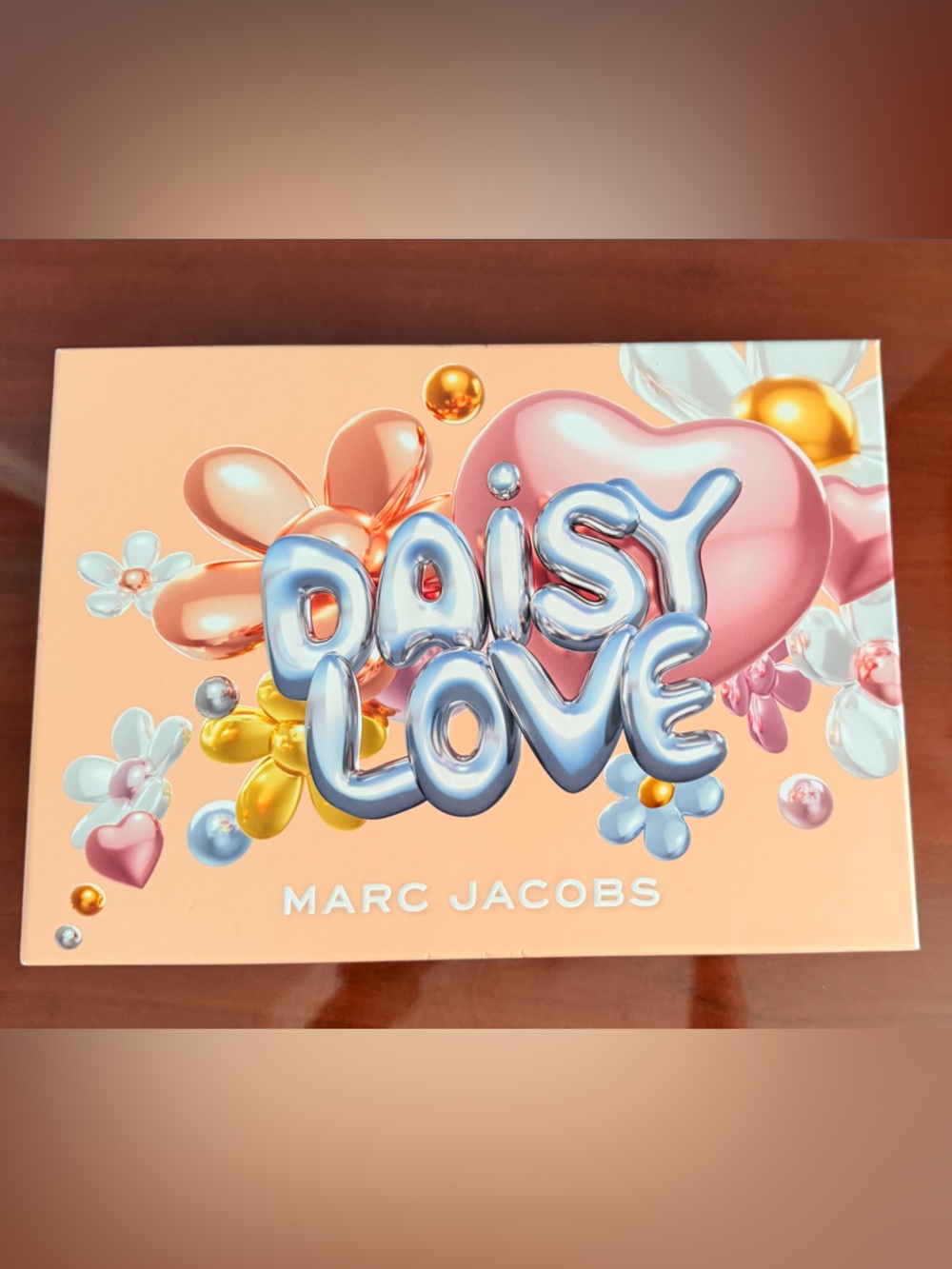 Marc Jacobs Daisy Love Eau De Toilette Gift Set
